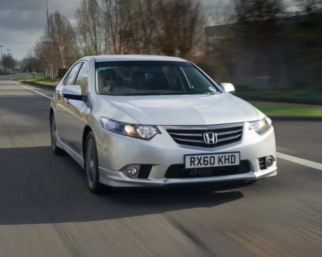 Honda Accord 2011 (Хонда Аккорд) седан — 2