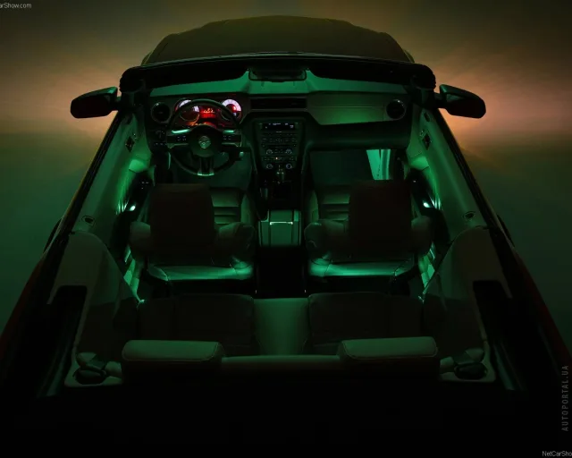 Ford Mustang Convertible 5.0 MT GT — 2