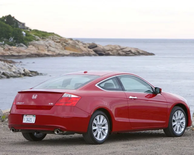 Honda Accord Coupe coupe — 9