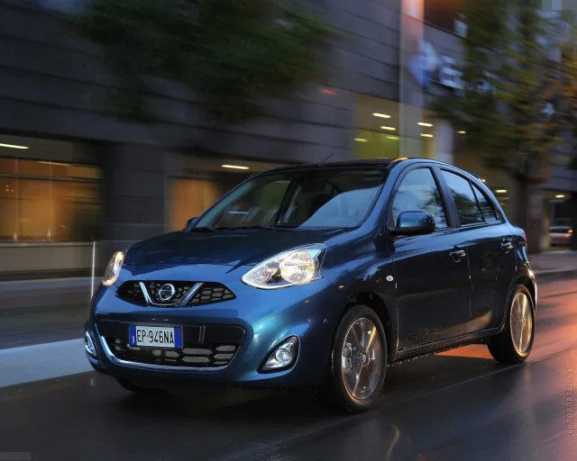 Nissan Micra 2013 5-дверний хетчбек — 14