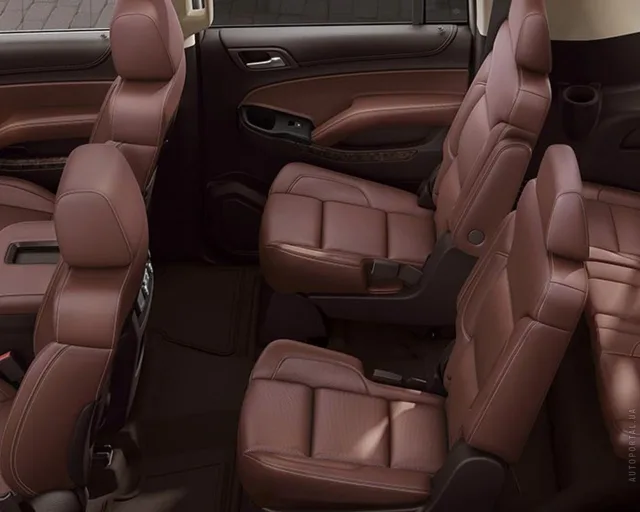 Chevrolet Suburban SUV — 3