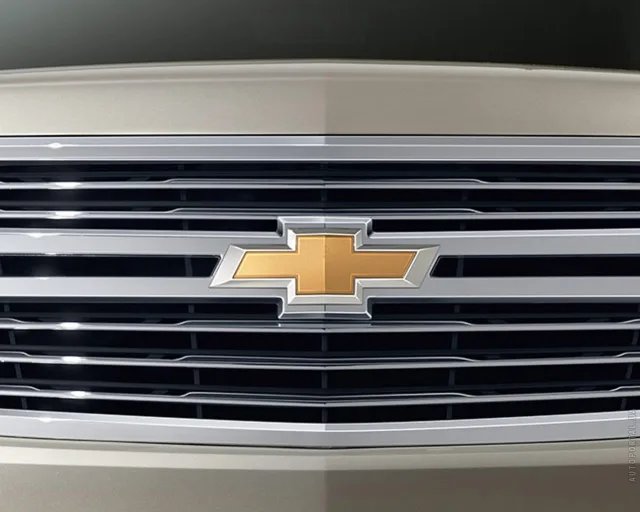 Chevrolet Suburban SUV — 11