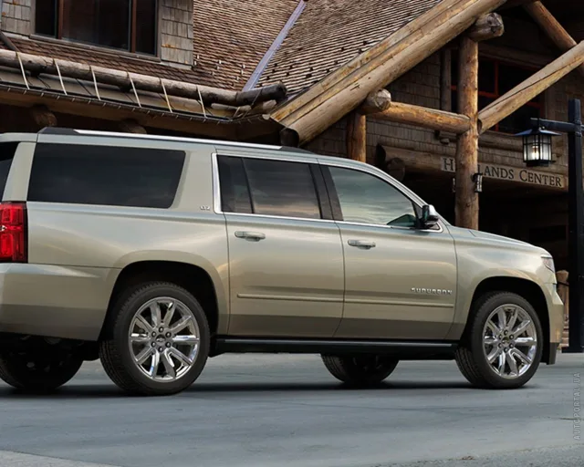 Chevrolet Suburban SUV — 14