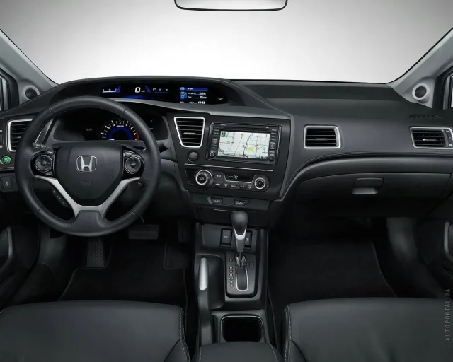 Honda Civic 2013 седан — 11