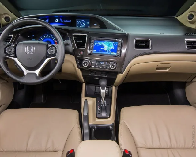 Honda Civic 2013 седан — 6