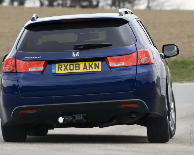 Honda Accord Tourer 2008 station wagon — 12