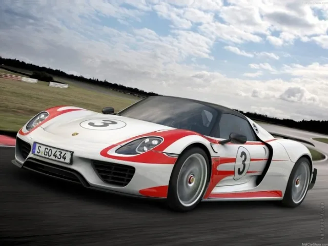 Porsche 918 Spyder 4.6 AT — 5