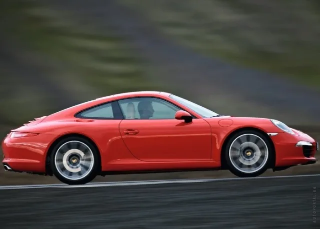 Porsche 911 Carrera 2007 coupe — 4