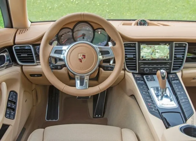 Porsche Panamera 2013 хетчбек — 3