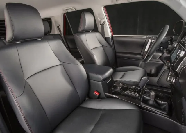 Toyota 4Runner 4.0 AT — 2
