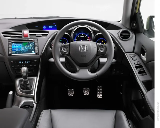 Honda Civic 2012 5-door hatchback — 5