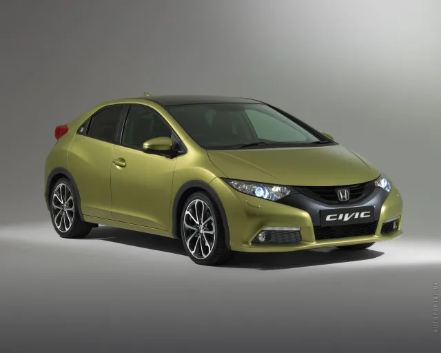 Honda Civic 2012 5-door hatchback — 13