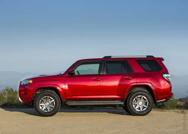 Toyota 4Runner 4.0 AT — 11