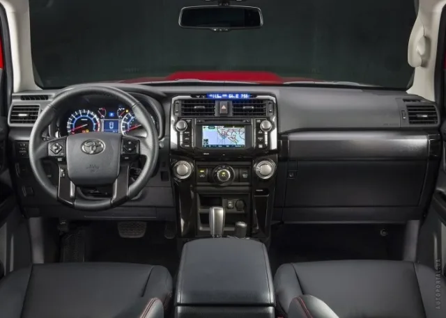 Toyota 4Runner 4.0 AT — 4