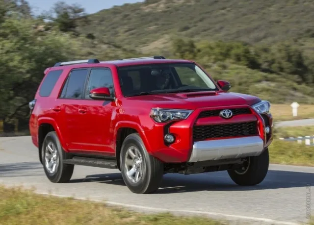 Toyota 4Runner 4.0 AT — 12