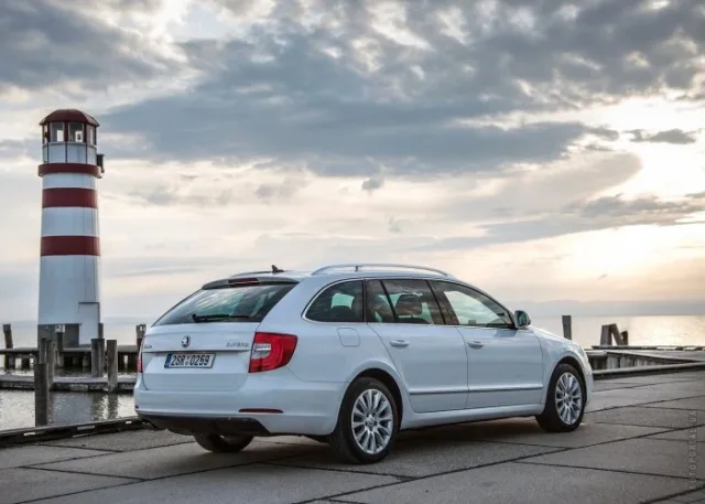 Skoda Superb Combi 1.8 TSI(152) MT Active — 7
