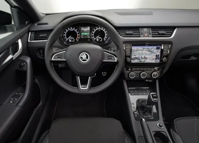 Skoda Octavia Combi RS A7 2013 station wagon — 3