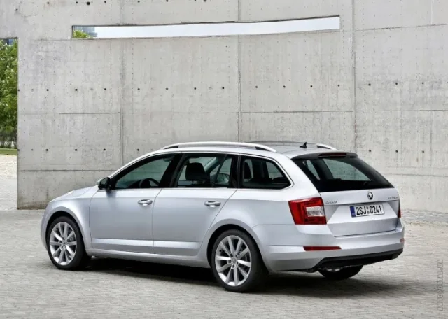 Skoda Octavia Combi A7 2013 — 12