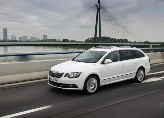 Skoda Superb Combi 1.8 TSI(152) MT Active — 10