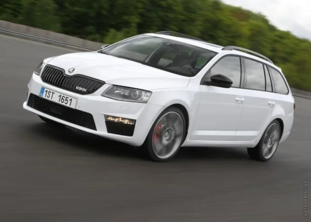 Skoda Octavia Combi RS A7 2013 station wagon — 6