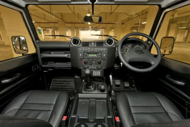 Land Rover Defender 130 2012 pickup — 2