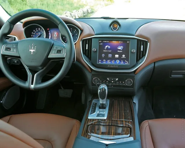 Maserati Ghibli 3.0D AT — 2