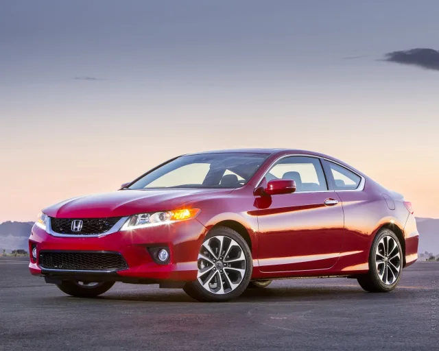 Honda Accord Coupe 2012 (Хонда Аккорд Купе) купе — 3