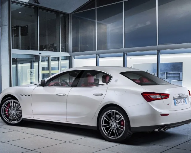 Maserati Ghibli 3.0D AT — 18