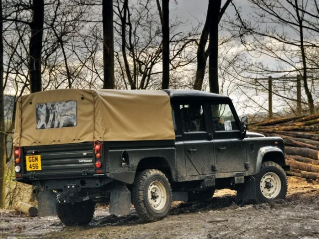 Land Rover Defender 130 2012 pickup — 5