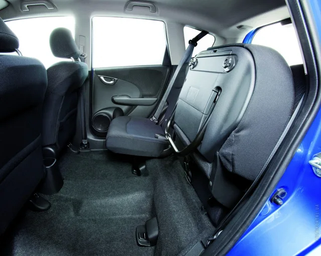 Honda Jazz 2011 microvan — 4