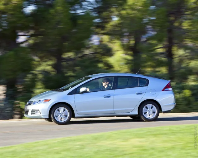 Honda Insight 1.3 AT — 17