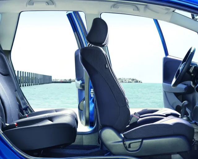 Honda Jazz 2011 microvan — 3