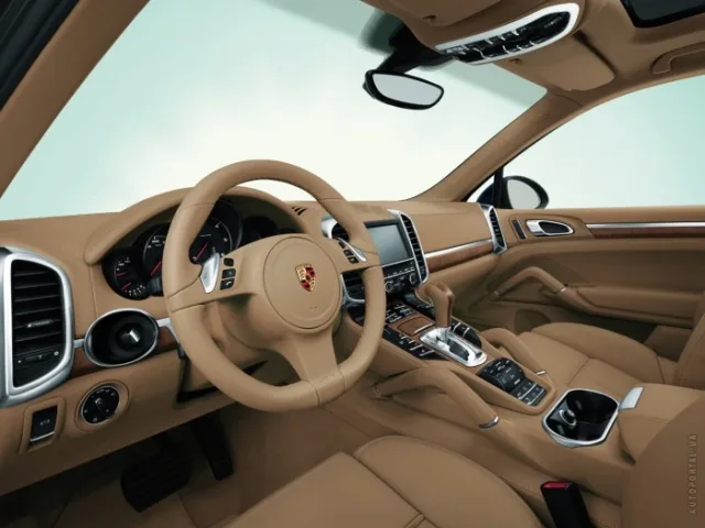 Porsche Cayenne 2010 кросовер — 2
