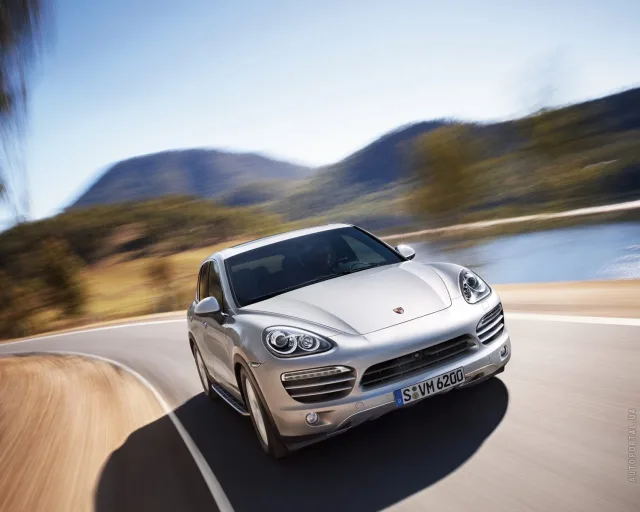 Porsche Cayenne 2010 кросовер — 10