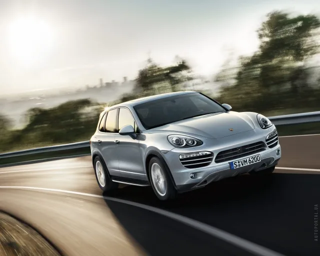 Porsche Cayenne 2010 кросовер — 9