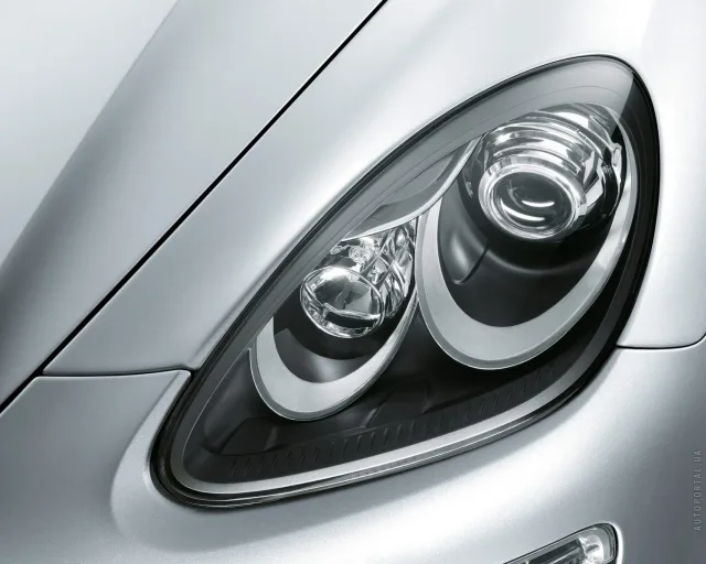 Porsche Cayenne 2010 кросовер — 25