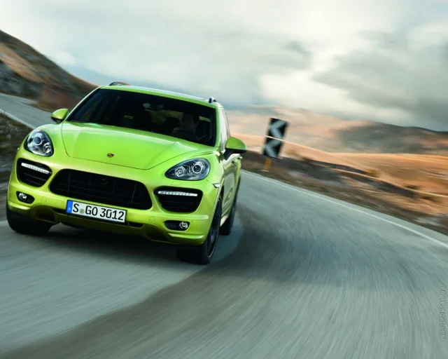 Porsche Cayenne GTS кросовер — 25