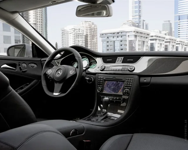 Mercedes-Benz CLS 500 AT — 15