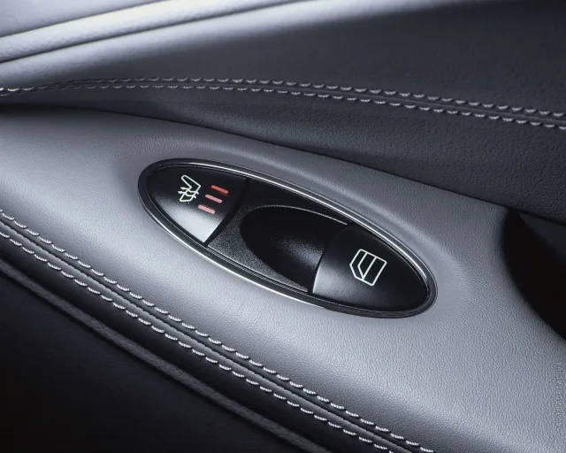 Mercedes-Benz CLS 500 AT — 23