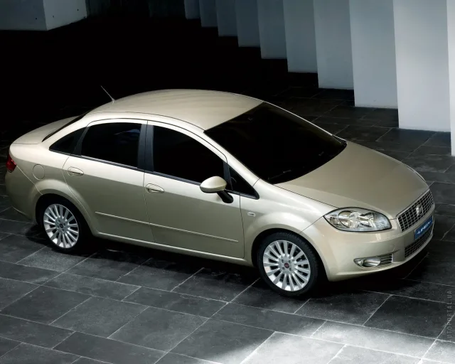Fiat Linea седан — 19