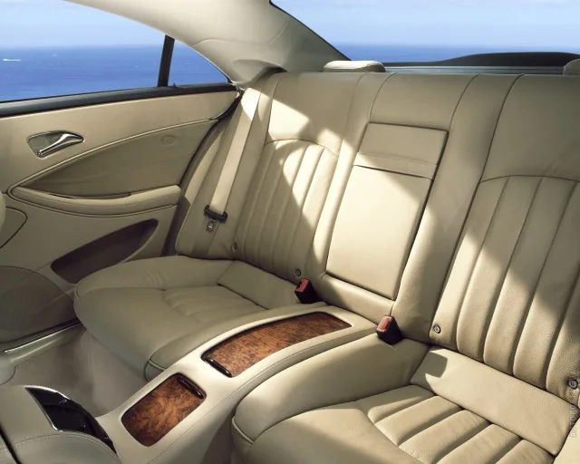Mercedes-Benz CLS 500 AT — 10