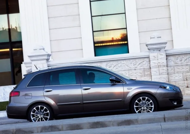 Fiat Croma універсал — 22