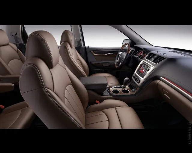 GMC Acadia кросовер — 2