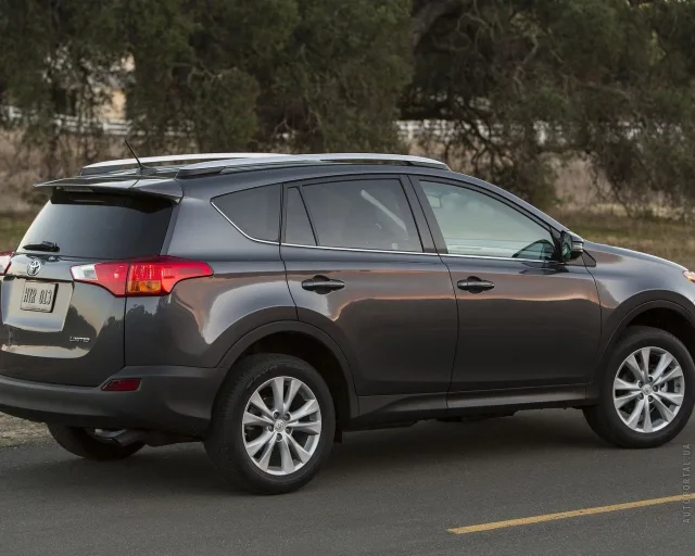 Toyota RAV4 2012 crossover — 21