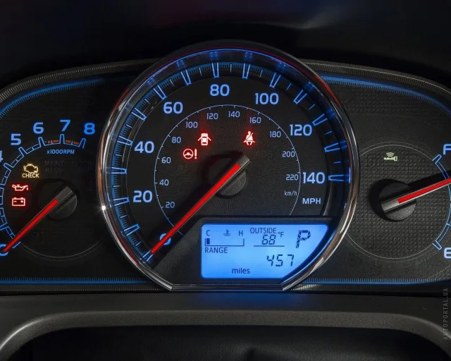 Toyota RAV4 2012 crossover — 4
