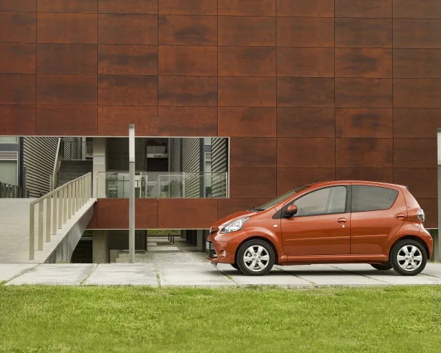 Toyota Aygo хетчбек — 3