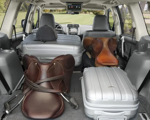 Toyota Land Cruiser Prado 2010 позашляховик — 4