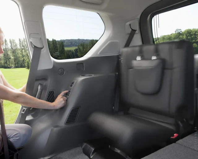 Toyota Land Cruiser Prado 2010 позашляховик — 20