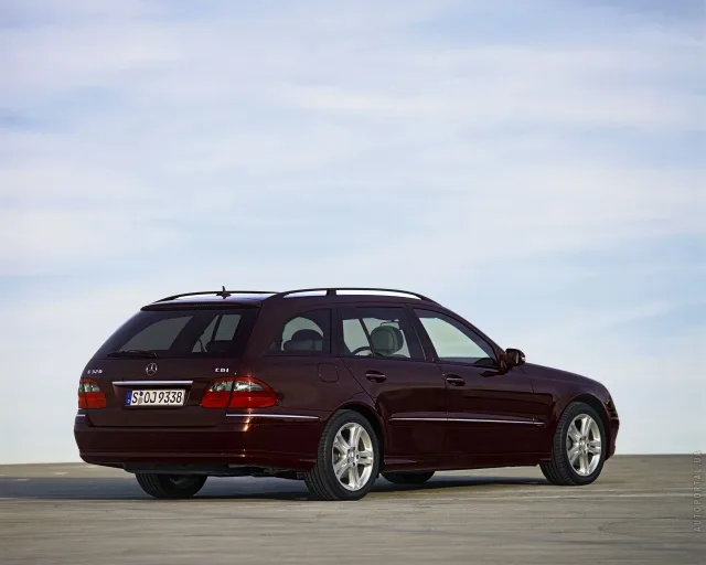 Mercedes-Benz E 320 CDI Wagon MT — 14