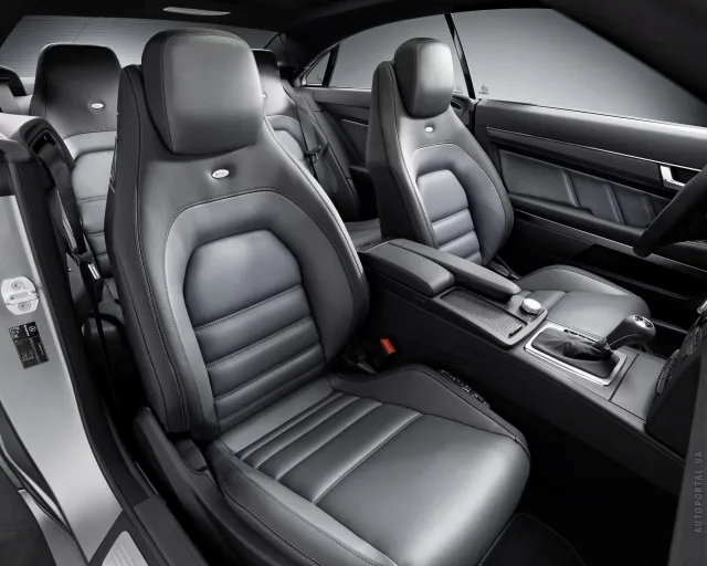 Mercedes-Benz E 200 Coupe BlueEfficiency — 10